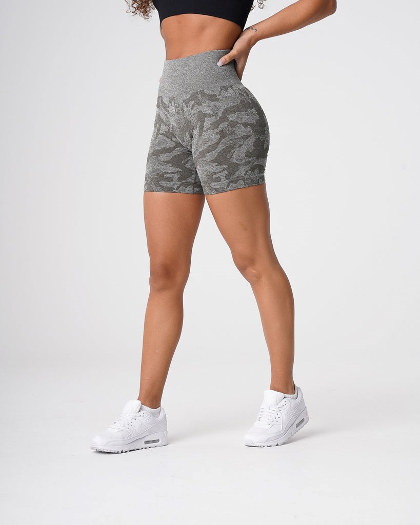 NVGTN Camo Seamless Shorts Khaki Zielone | 71384-QVBU