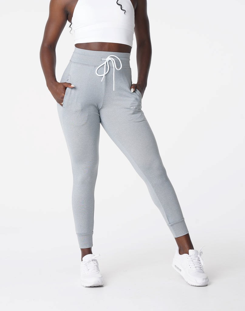 NVGTN Joggers Srebrne | 74921-MVYT