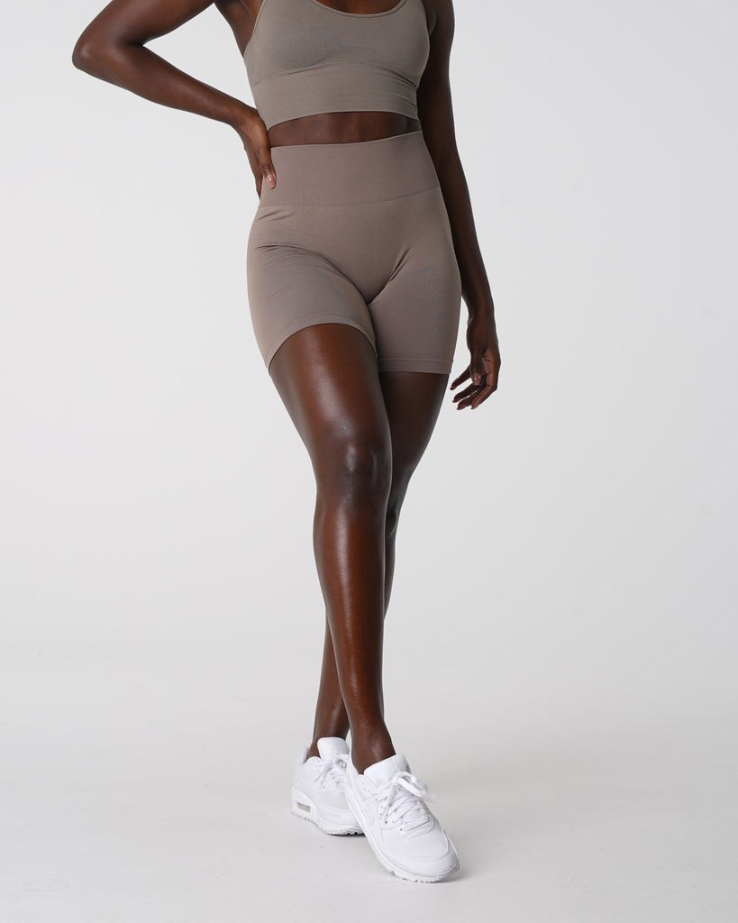 NVGTN Solid Seamless Shorts Taupe | 62138-EGZI